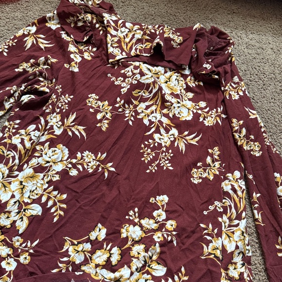 Cupio Burgundy Floral Long Sleeve Top - Picture 4 of 4